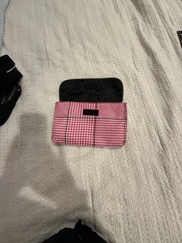 Lauren Ralph Lauren Pink and White Houndstooth Small Pouch/Clutch - Image 3