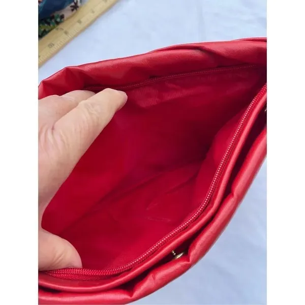 Vintage red faux leather Holiday Fair Inc crossbody bag - Image 3