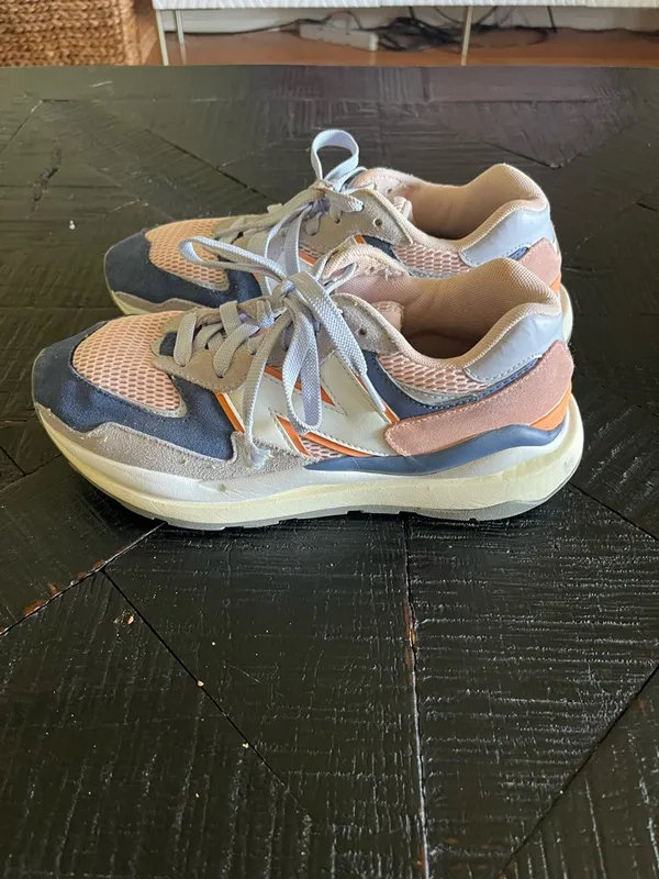 New Balance Women’s 57/40 Sneakers in Purple Haze/Night Air Size 9 - Image 2