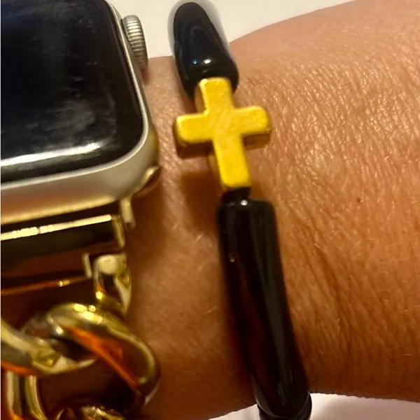 NWT handmade Black Beaded Bracelet with Gold Cross - Image 3