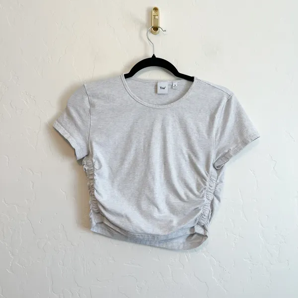 Aritzia TNA | Malibu Cotton Ruched Side Cropped Top in Heather Grey - Image 2