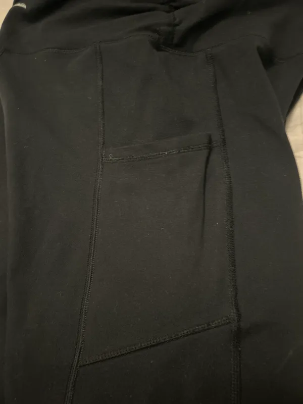 Earth Yoga Cross Waist Leggings - Image 3