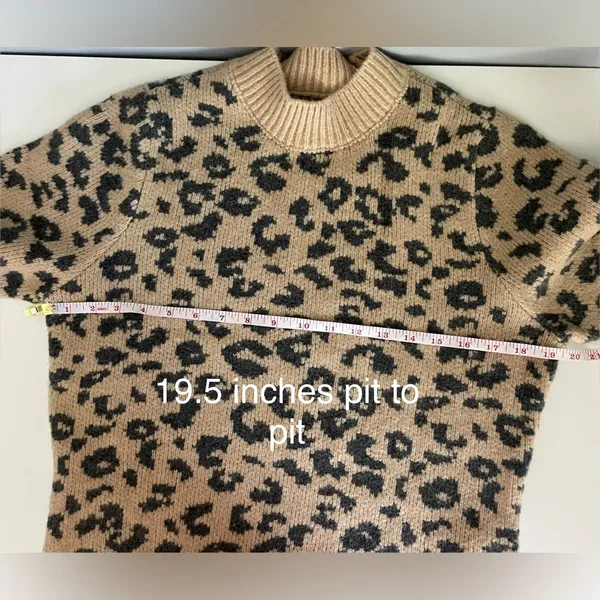 Abercrombie Brushed Leopard Print Short Sleeve Mockneck Sweater - Image 6