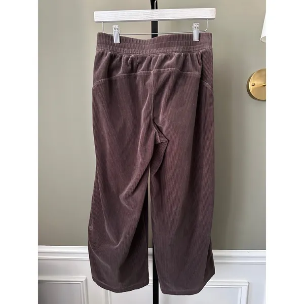 Lululemon Scuba Mid-Rise Wide-Leg Crop *Velvet Cord Size 4 Espresso - Image 5