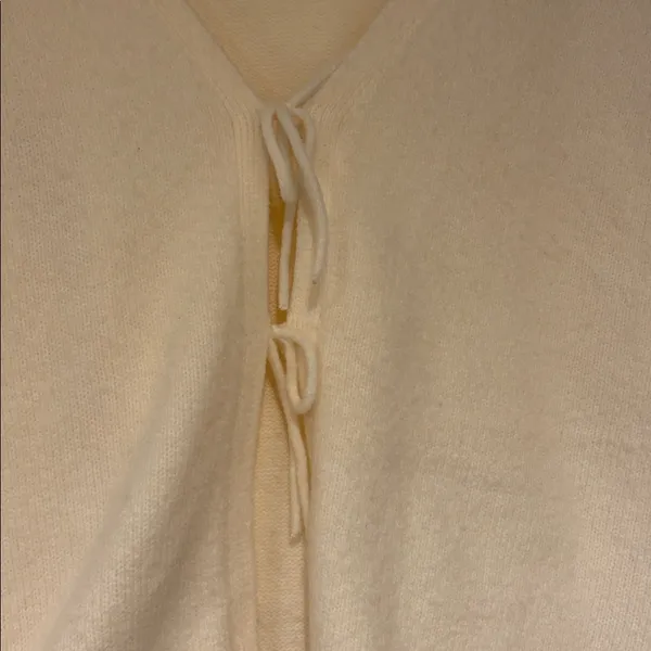 Abercrombie Sweater - Image 3