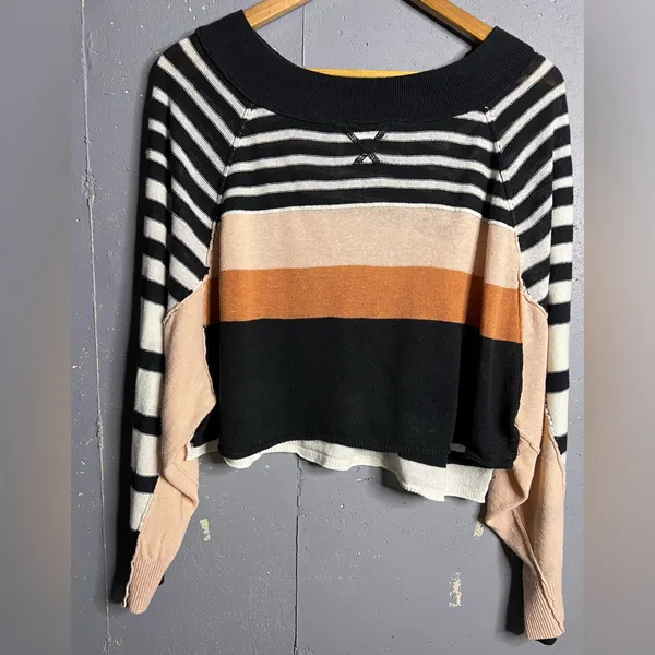 “FREE PEOPLE” Block Party Striped Crop PullOver. Size Small - Image 3