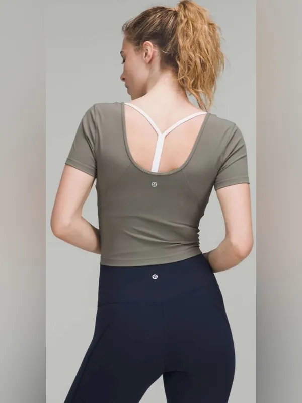 Lululemon‎ Grey Sage Align Short Sleeve Nulu Fabric Workout Yoga Top Size 4 Gym - Image 2