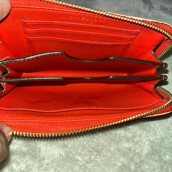 Michael Kors Vibrant Red/ Orange Wallet
GUC - Image 10
