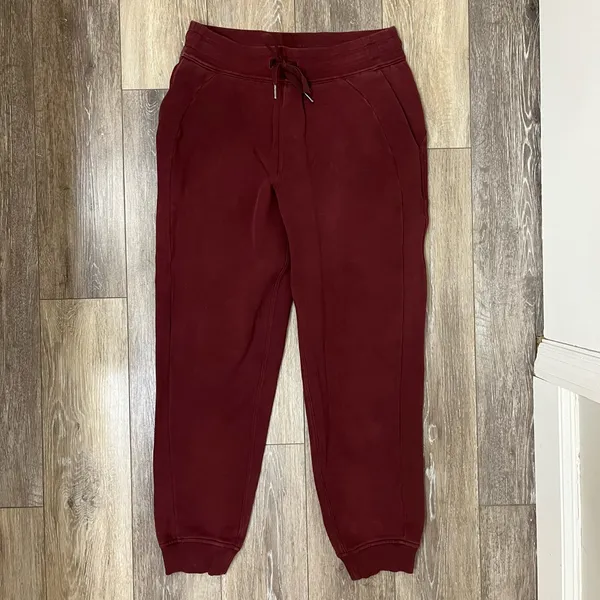 Lululemon Women’s Scuba High-Rise Joggers - Image 3