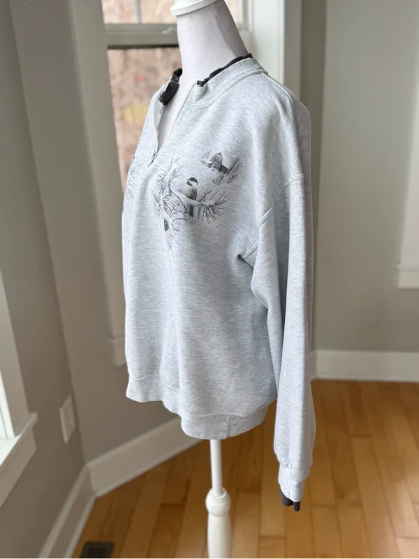 Vintage Cottagecore Gray Chickadee Birds Pullover Sweatshirt Sz Medium - Image 2