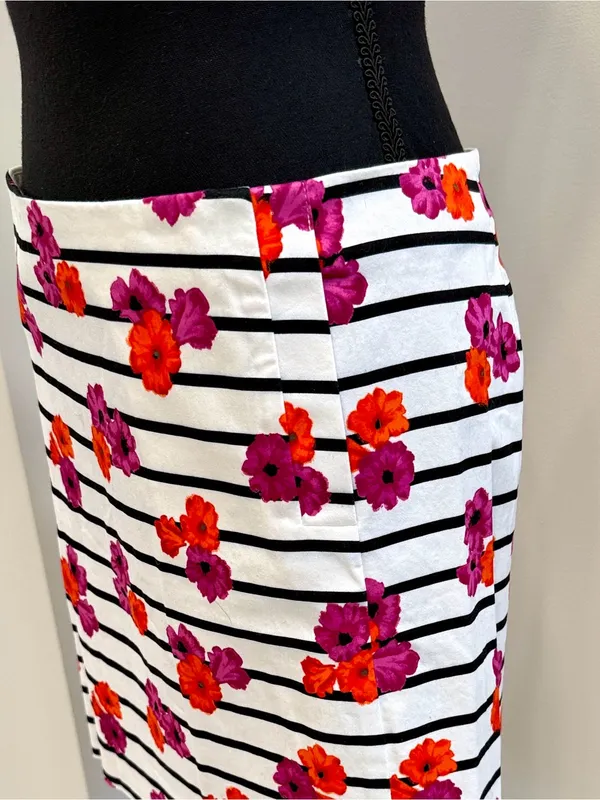J. Crew Mini Skirt Women's Sz 6 White Black Stripes Pink /Purple Flowers Pockets - Image 3