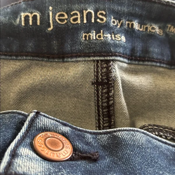 M Jeans By Maurice’s Skinny Distressed Mid Rise Jean Sz 16W Stretch Dark Wash - Image 4