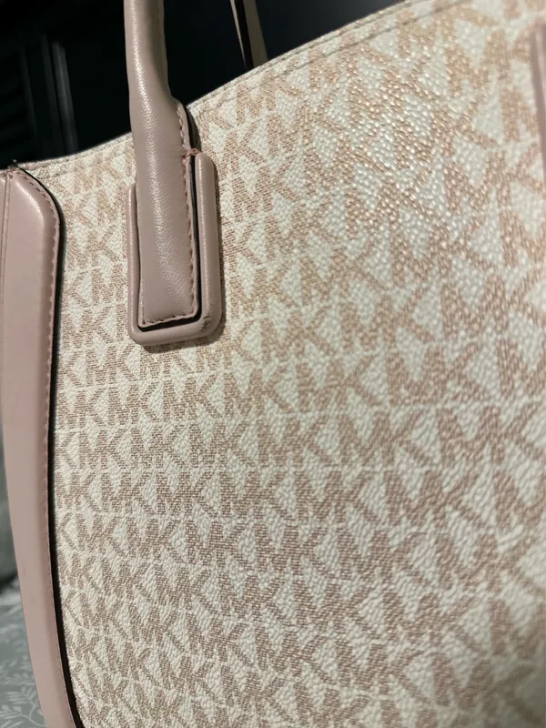Michael Kors Kali MD Satchel with I Pad Case - Image 4