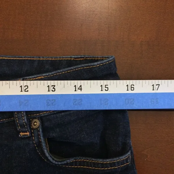Tecovas high rise straight jeans 30 dark wash - Image 3