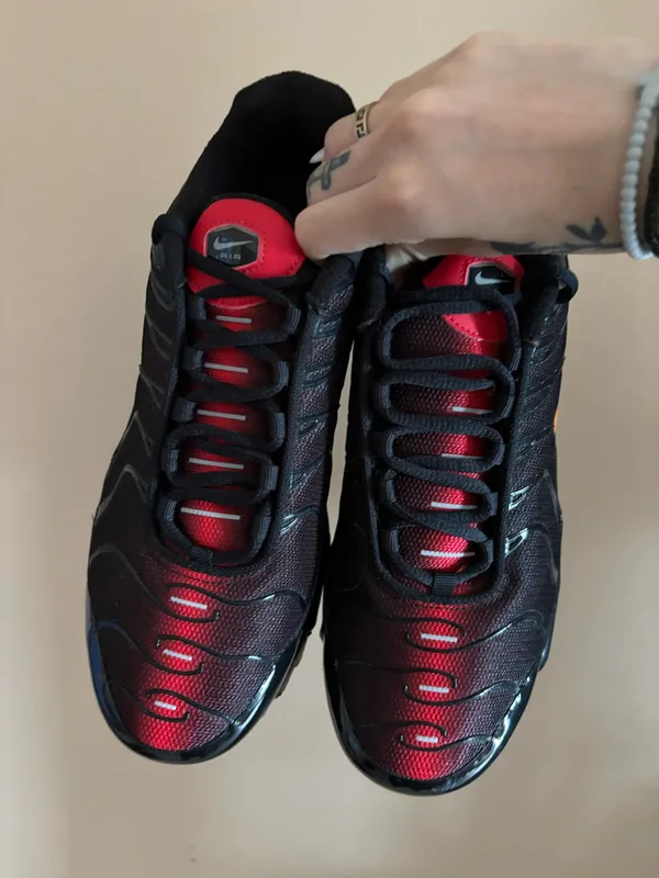 Nike Air Max Plus GS ‘Black University Red’ - Image 3