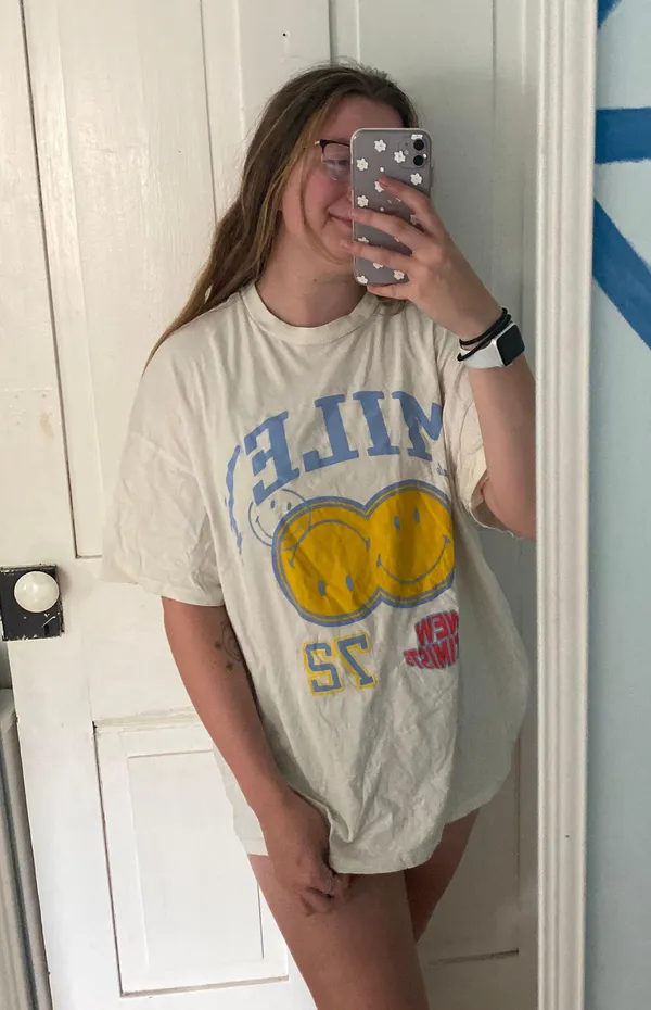 H&M smiley and  oversized Tshirt - Image 2