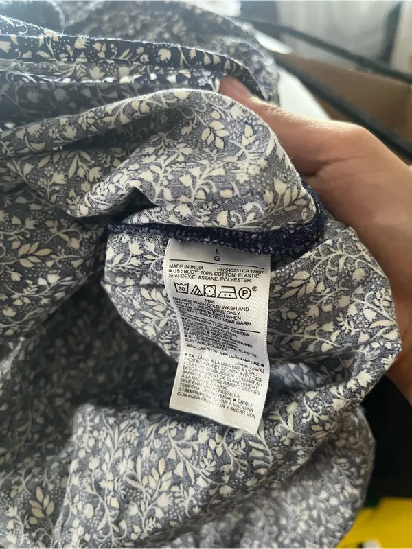 Old Navy 100% Cotton Navy Blue Floral Smocked Midi Dress Large Coastal - Image 9