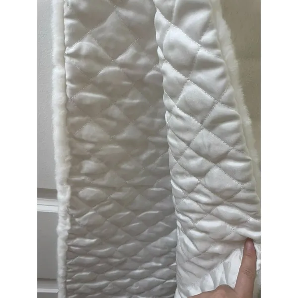 Kate Spade White Long Stole Fur Wrap - Image 3