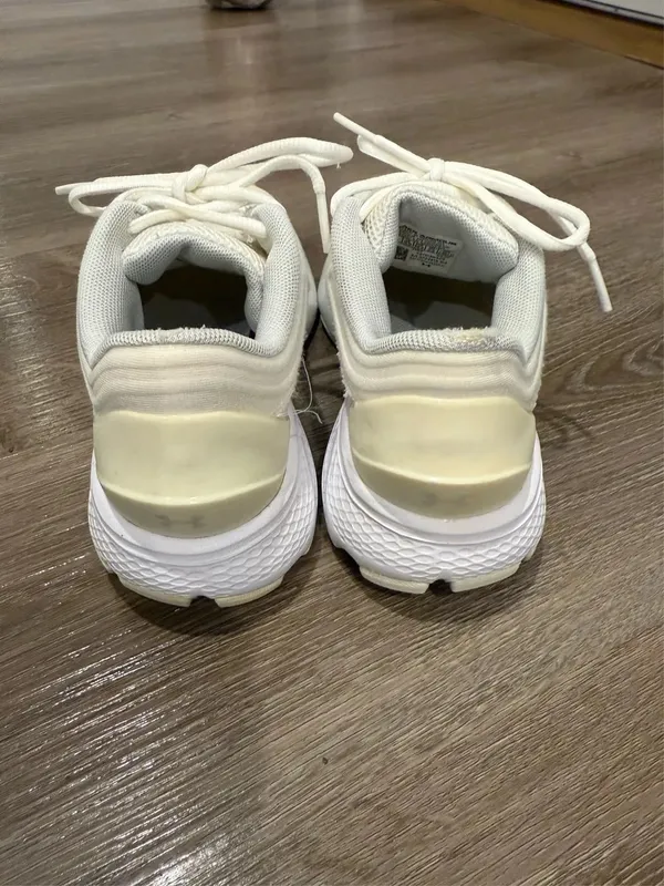 Nike Under Armour Cream and White Women's Training Shoes - Image 4