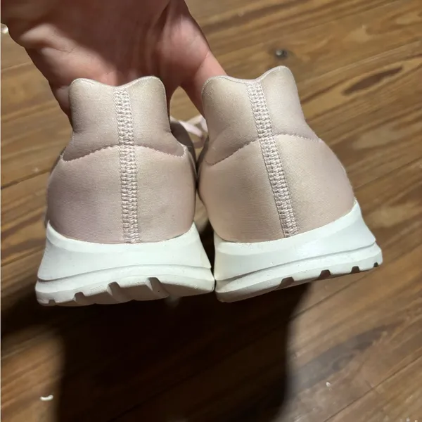 Adidas Women's Light Pink Sneakers - Image 8