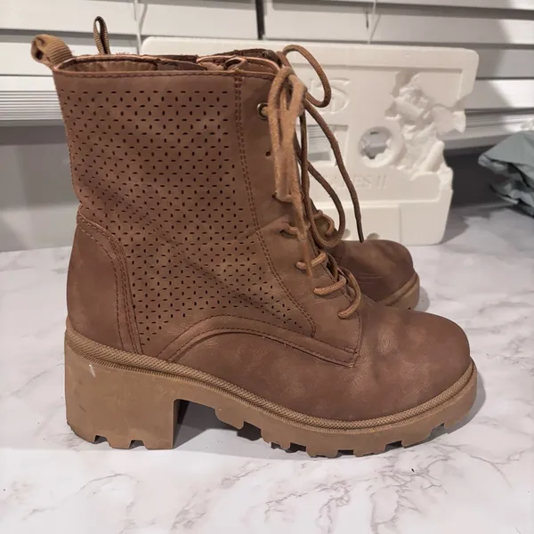 Sugar Fabians Brown Heeled Boots Size 8 | Trendy Fall Fashion Essential - Image 2