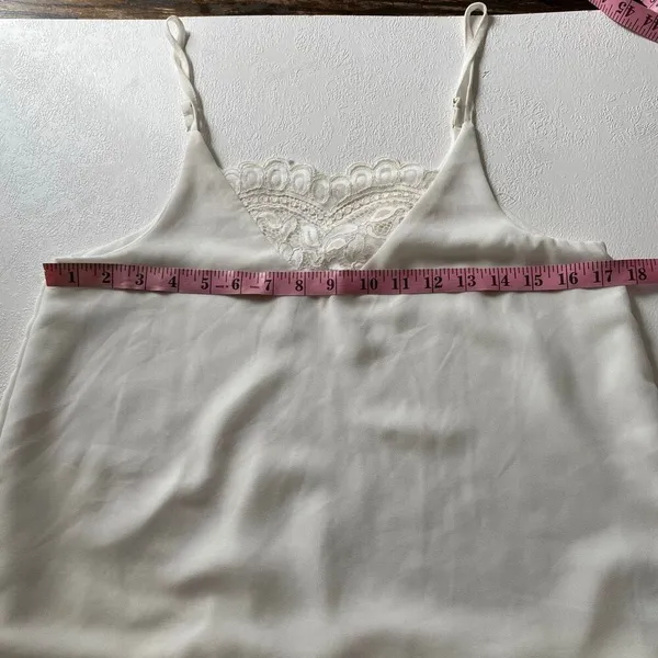 Entro White Lace Trim Cami Tank Top Size Small Flowy Boho Feminine Blouse - Image 5
