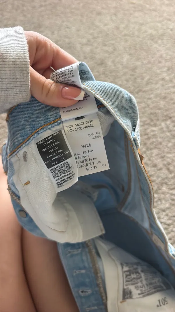Levi’s Shorts 501 - Image 5
