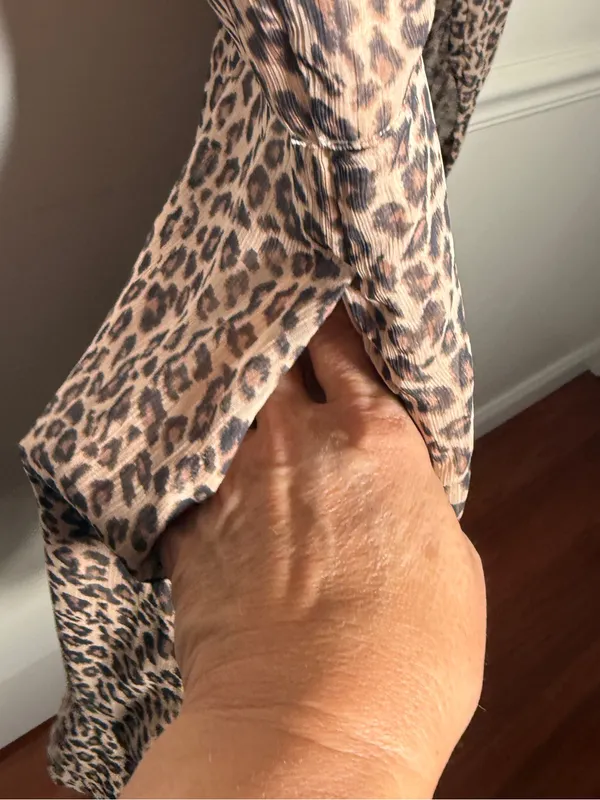 Abercrombie & Fitch Leopard Print V-Neck Long Sleeve Midi Dress - Brown XS - Image 9