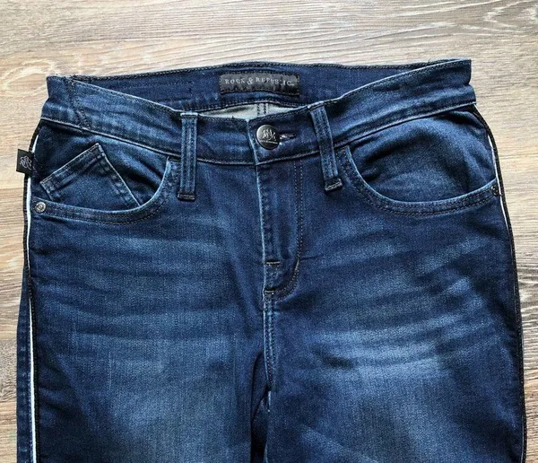 Rock & Republic Kashmiere Mid-Rise Skinny Jeans 6 - Image 3