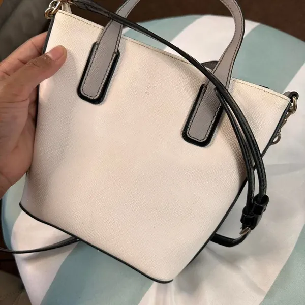 Guess Women's White and Grey Bag - Image 3