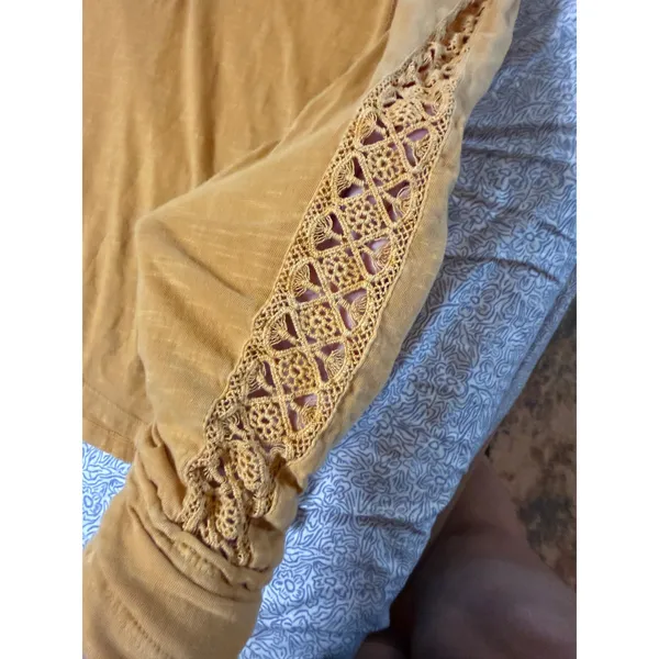 Idyllwind Size Large mustard yellow long-sleeve henley crochet lace bohemian - Image 4