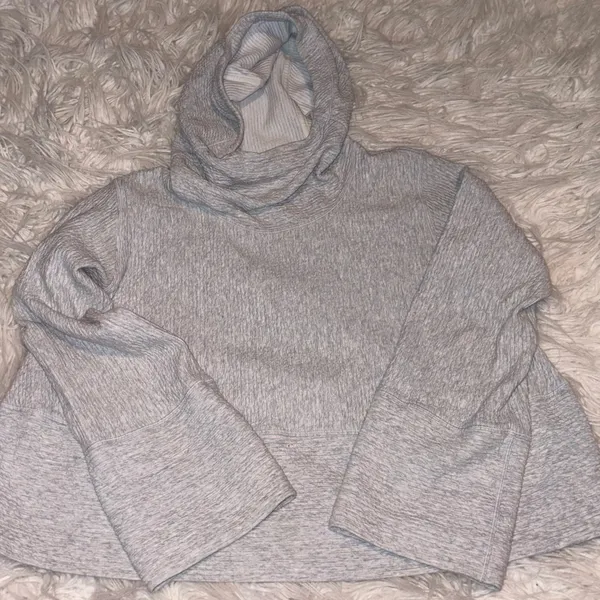 Lululemon Textured Hoodie Pullover Gray Oversized Small Cropped - Image 4