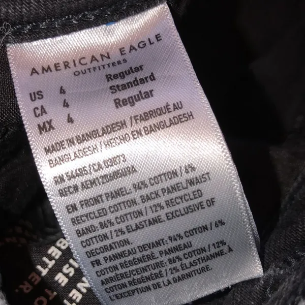 AMERICAN EAGLE Mom Jean in black size 4 regular - Image 7