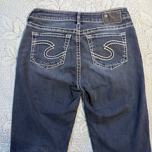 Silver Jeans NATSUKI Medium Wash Boot Cut Jeans. Size 28/33 - Image 7
