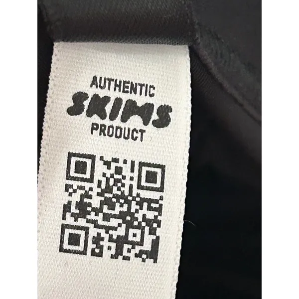 Skims Body Butt And Hip Enhancing Mid Thigh Shorts Large onyx New - Image 5