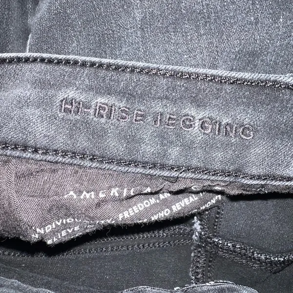 American Eagle High-Waisted Jegging in Black Size 10 Long - Image 13