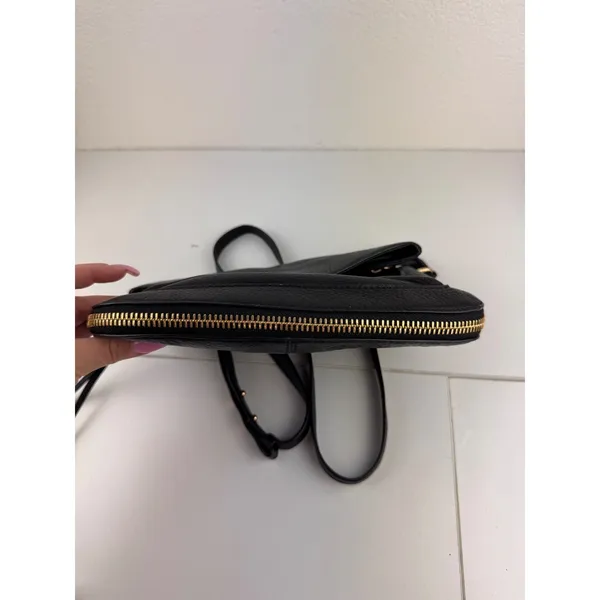 Vince Camuto Black Leather Crossbody Bag Flap Zipper Pocket‎ Adjustable Strap - Image 10