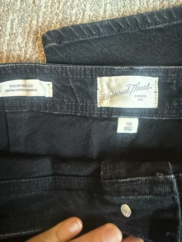 Universal Threads Jeans - Image 3