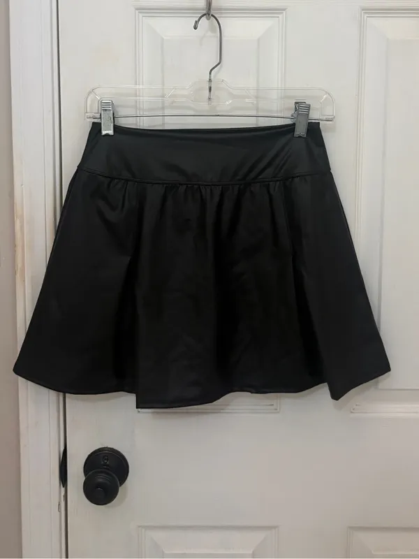 NWT!! Offline by Aerie Real Luxe Faux Leather Mini Skirt with Built-In Shorts - Image 5