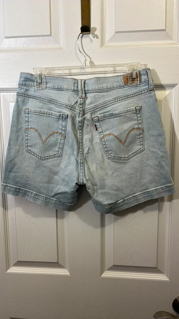 Levi’s Jean Shorts - Image 3