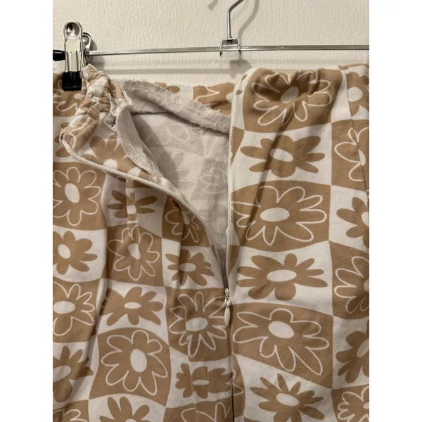 Love on a Hanger Floral Mini Skirt - Image 4