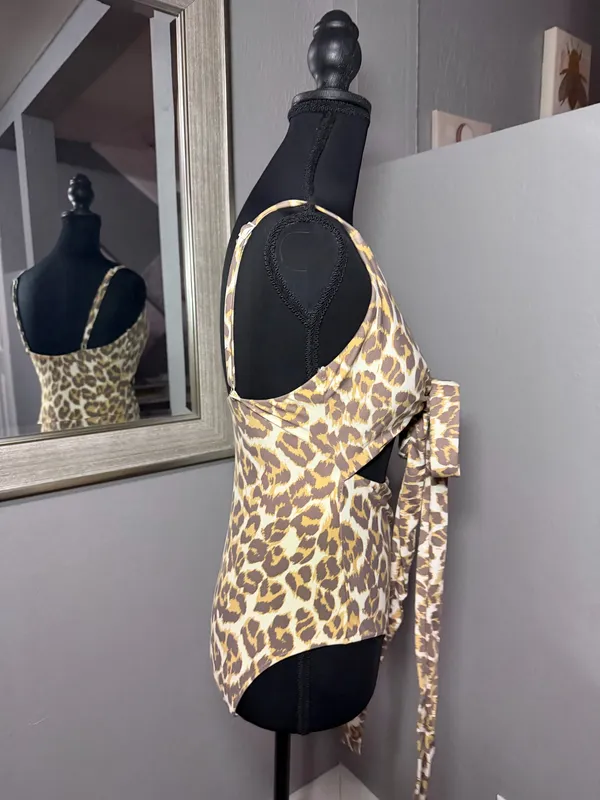 Aerie Leopard Wrap One Piece Swimsuit  Size Medium.  - Image 5