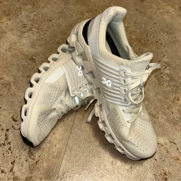 Running Shoes - Image 2