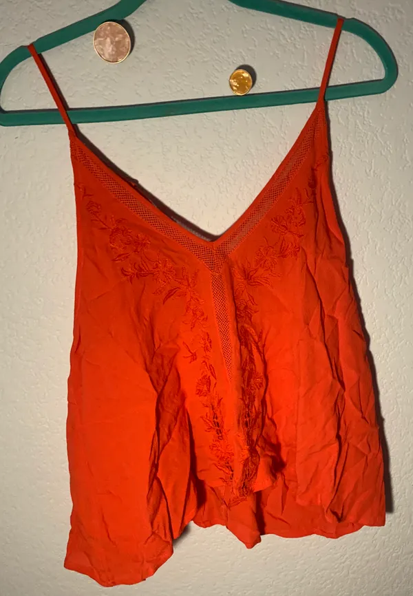 Boutique Red Flowy Tank Size M - Image 3