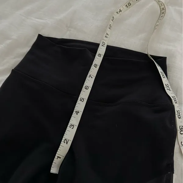 Alo Yoga Black Mesh Panel High Waisted Leggings - Image 5