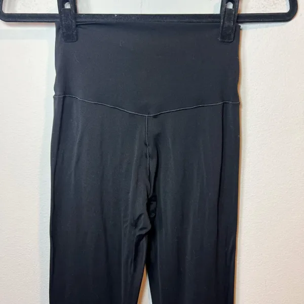 Offline By Aerie Real Me Super Flare Hi-Rise Crossover Leggings Black Sz Medium - Image 7