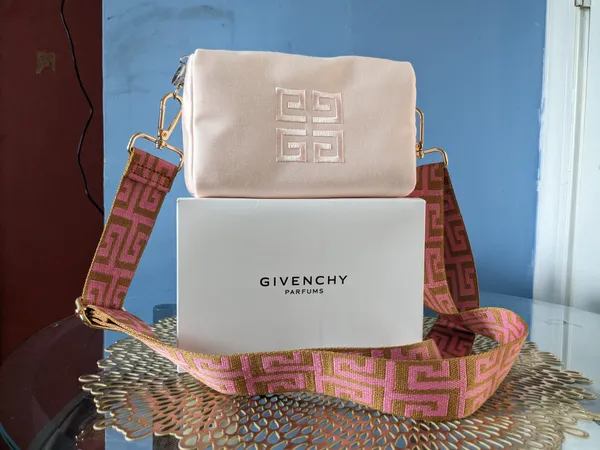 Givenchy Pouch - Image 2