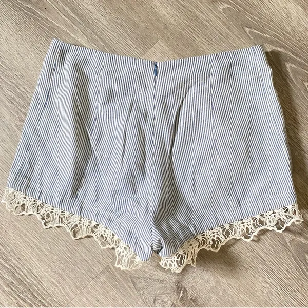•Rag & Bone woman’s striped lace hem shorts• Size 2 - Image 6