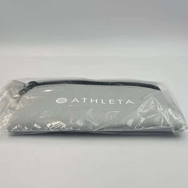 Athleta‎ Pouch Power of We x 200 Gray Zippered Accessory Bag with Carabiner NEW - Image 4