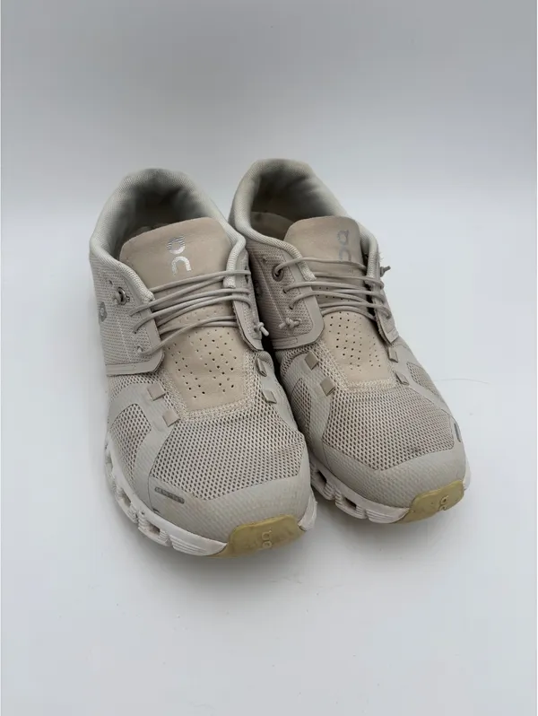 On Cloud Woman’s 9 Running Shoes - Excellent Condition-Running Or Casual - Image 4